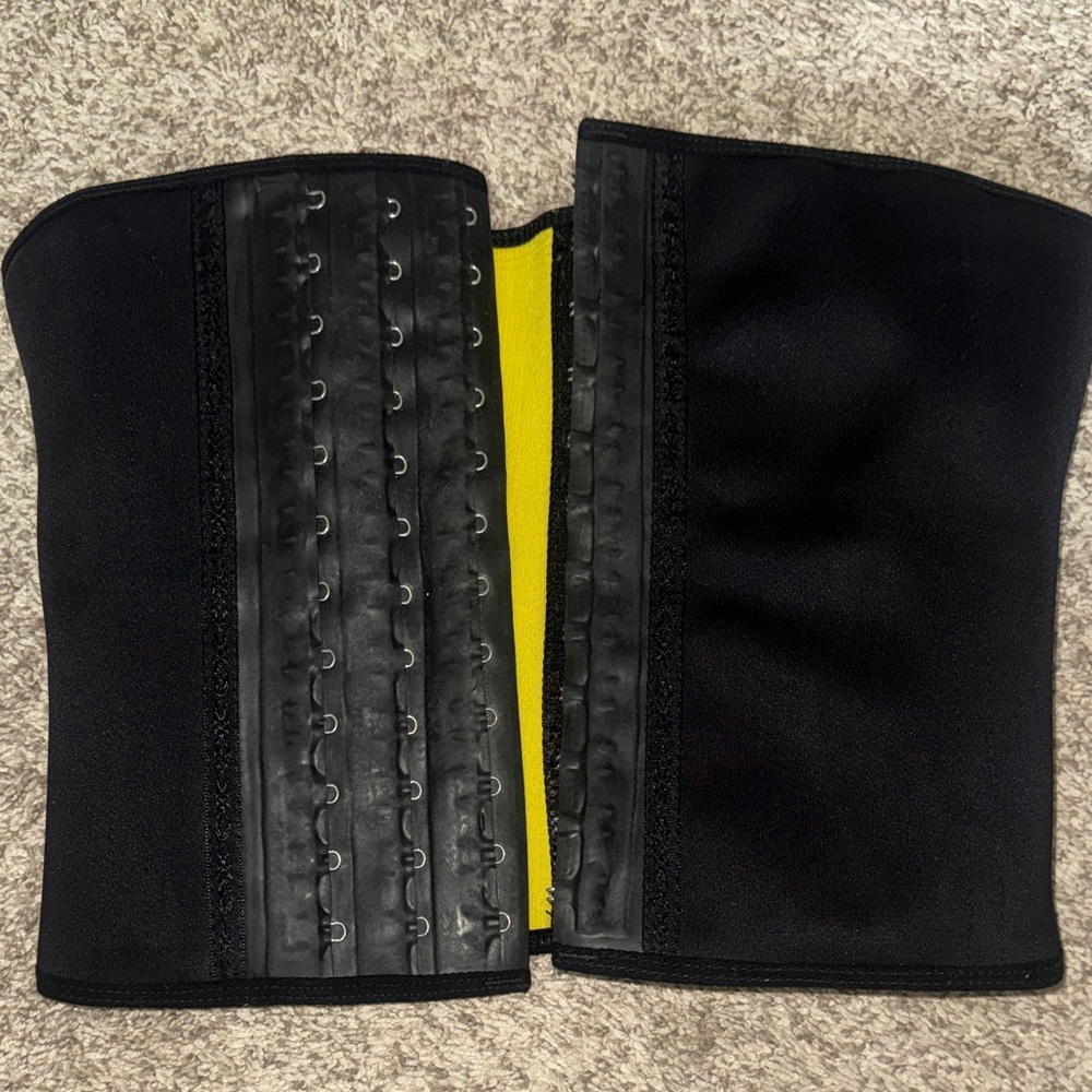 Squeeze Me Skinny Woman’s Black Waist Trainer with Yellow Lining Medium